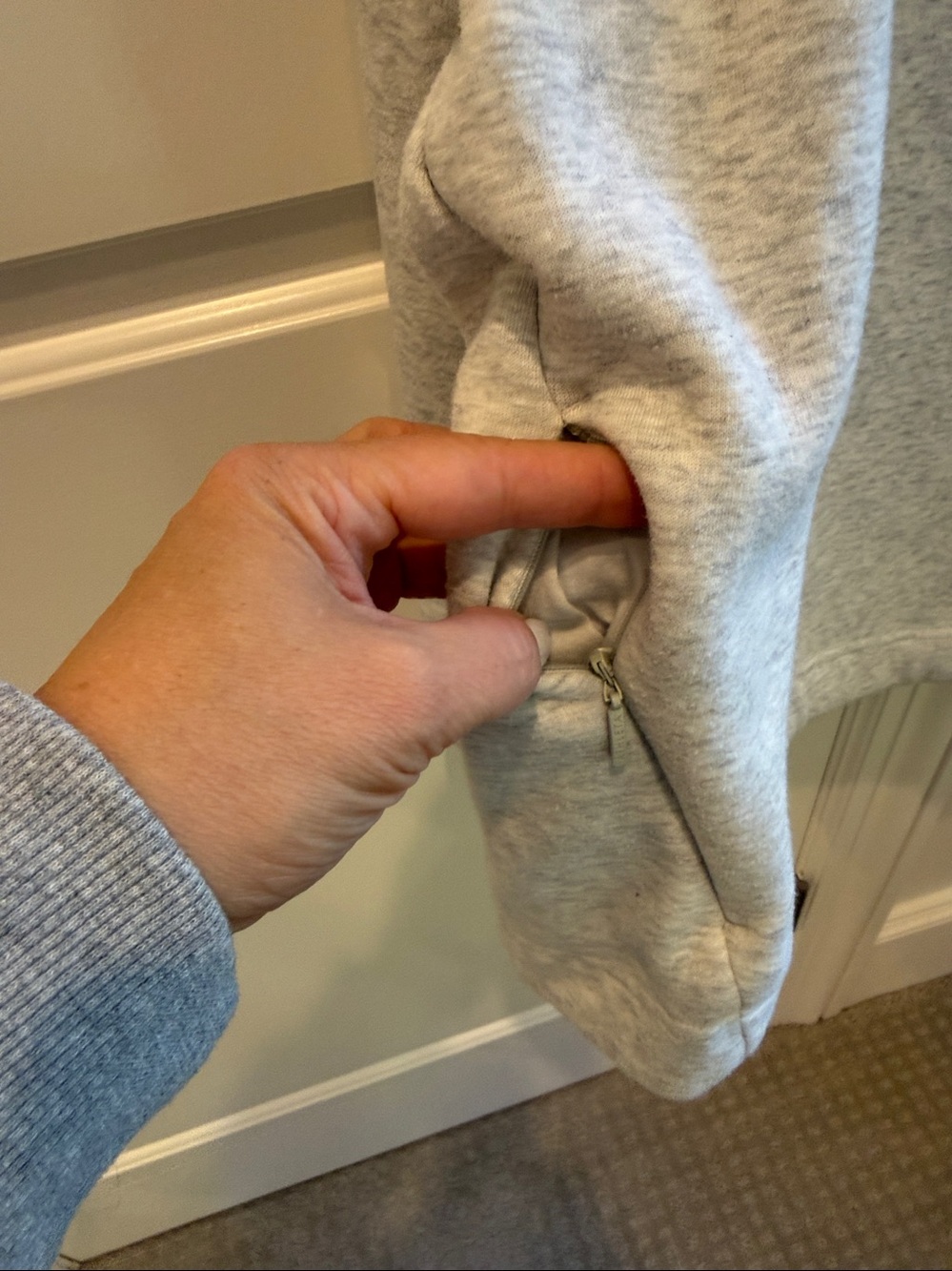 Athleta Cozy Karma II Twist Neck Swaetshirt Size 2X Heather Gray - Picture 4 of 6